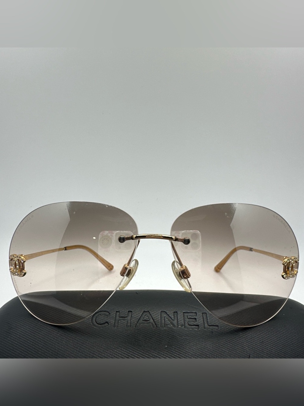 CHANEL Gold CC Logo Gradient Sunglasses - Picture 10 of 13